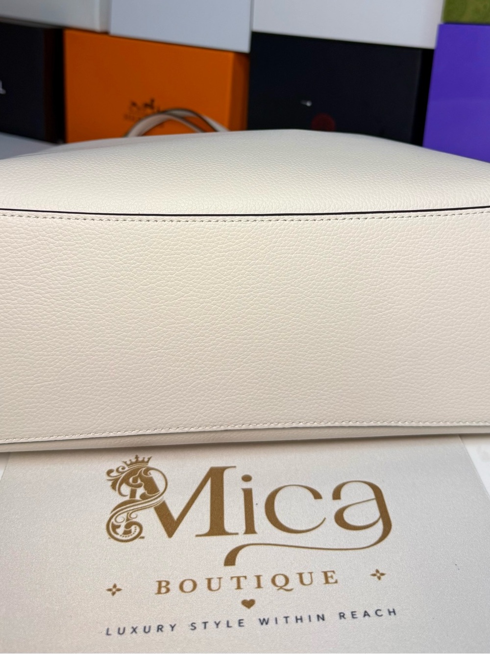 🆕 COACH Cream Pebbled Thea Tot with Double Handles and Tag MSRP:$425 - Picture 11 of 17